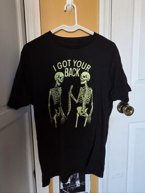 I Got Your Back Black Graphic Tee - Skeleton Design